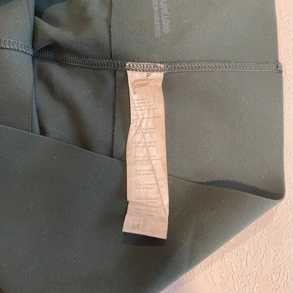 Fabletics Women’s Green High Rise Leggings Size M Athletic Yoga Pants - Picture 4 of 8